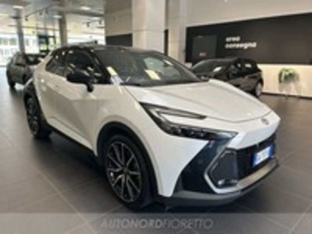 Toyota Toyota C-HR usata a Udine (7)