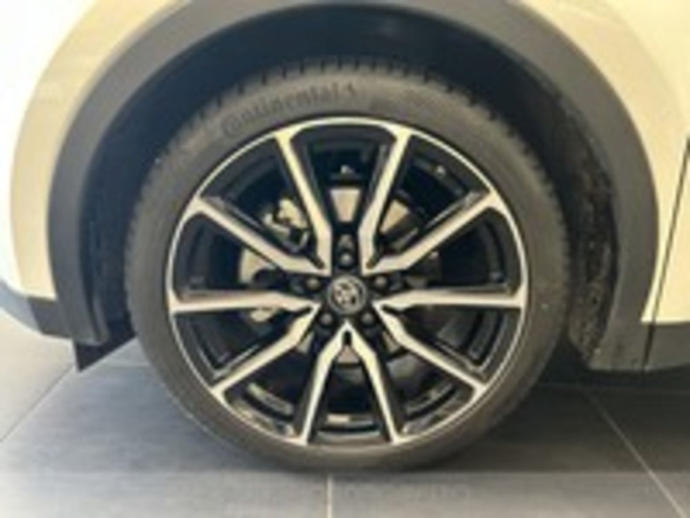 Toyota Toyota C-HR usata a Udine (8)