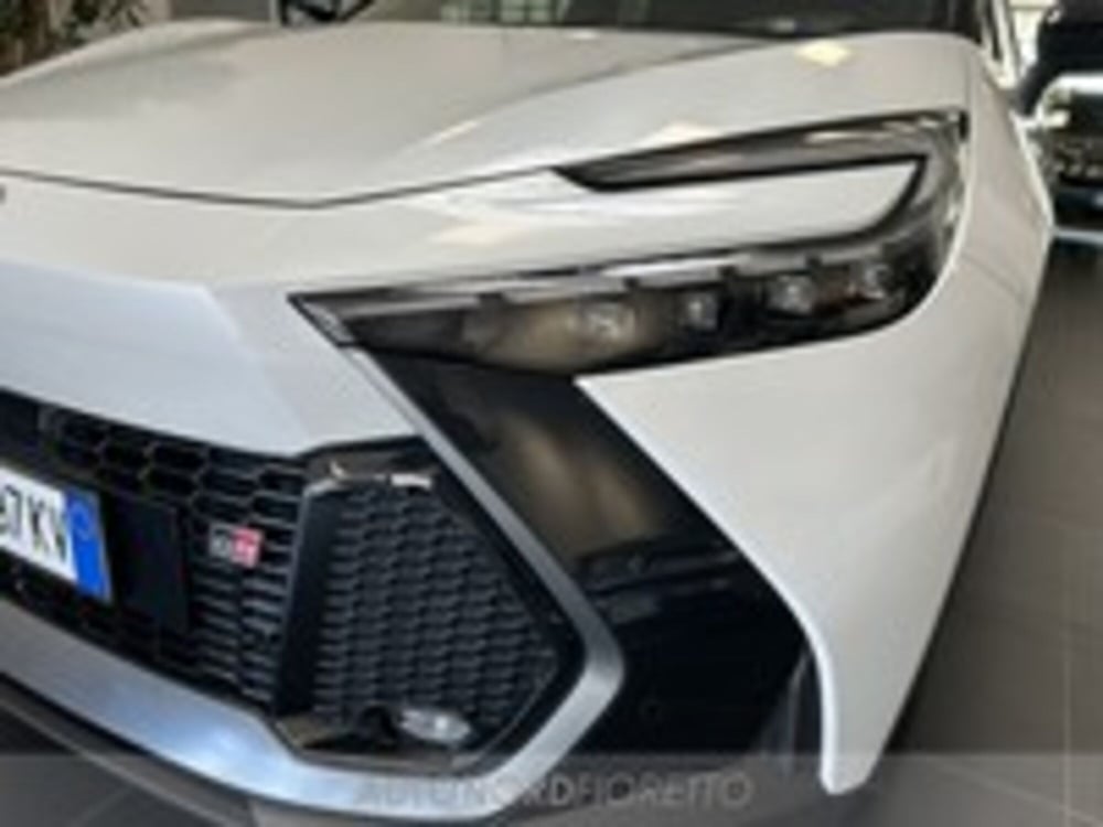 Toyota Toyota C-HR usata a Udine (9)