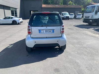 smart Fortwo 700 coup&eacute; passion (45 kW) del 2005 usata a Massarosa