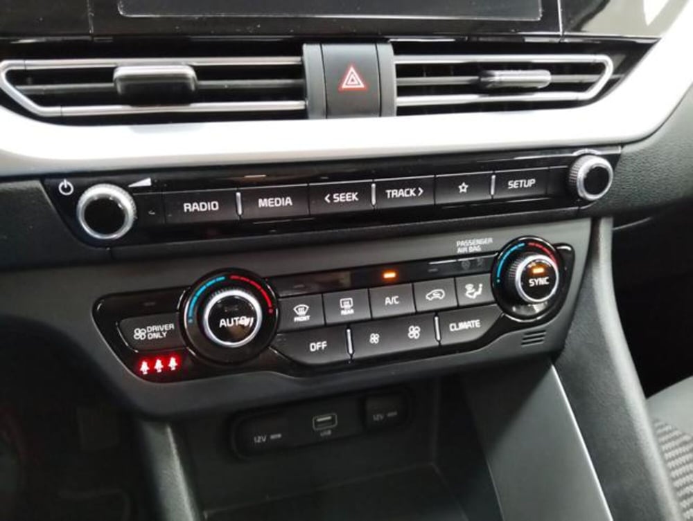 Kia Niro usata a Como (17)