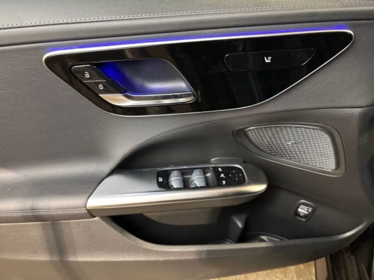 Mercedes-Benz Classe C Station Wagon nuova a Bologna (10)