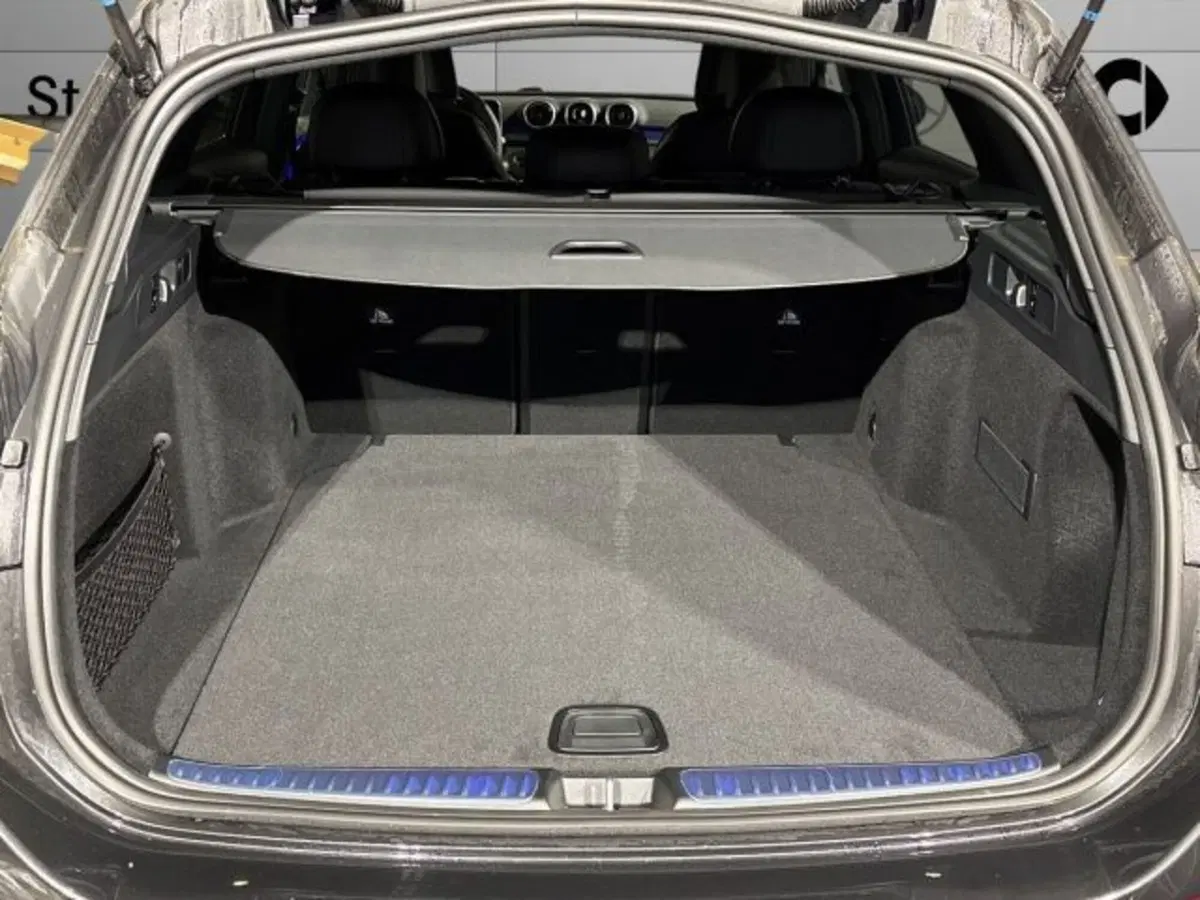 Mercedes-Benz Classe C Station Wagon nuova a Bologna (7)
