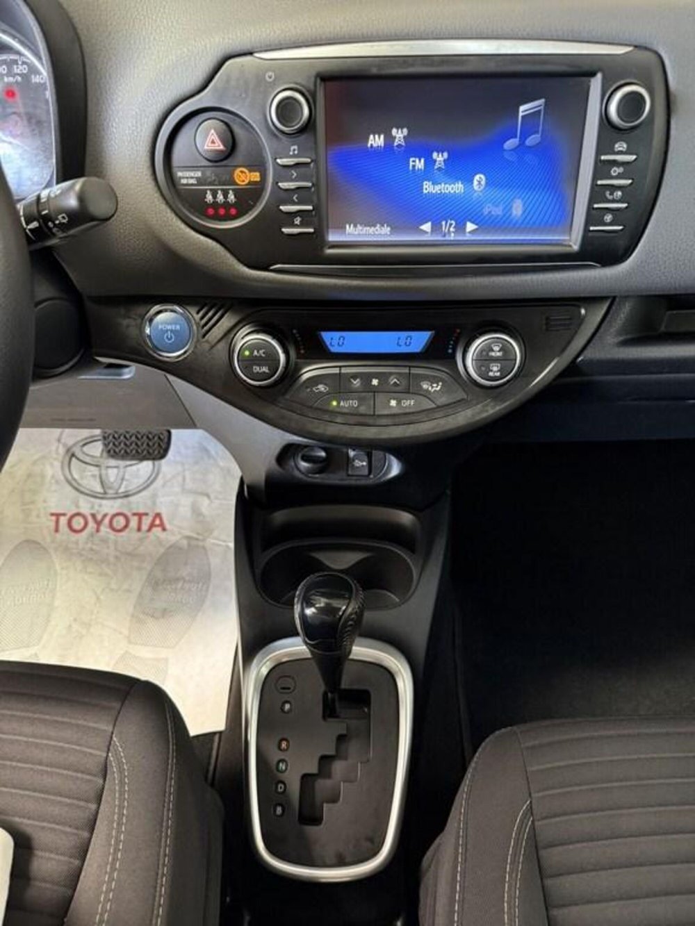Toyota Yaris Cross usata a Monza e Brianza (13)