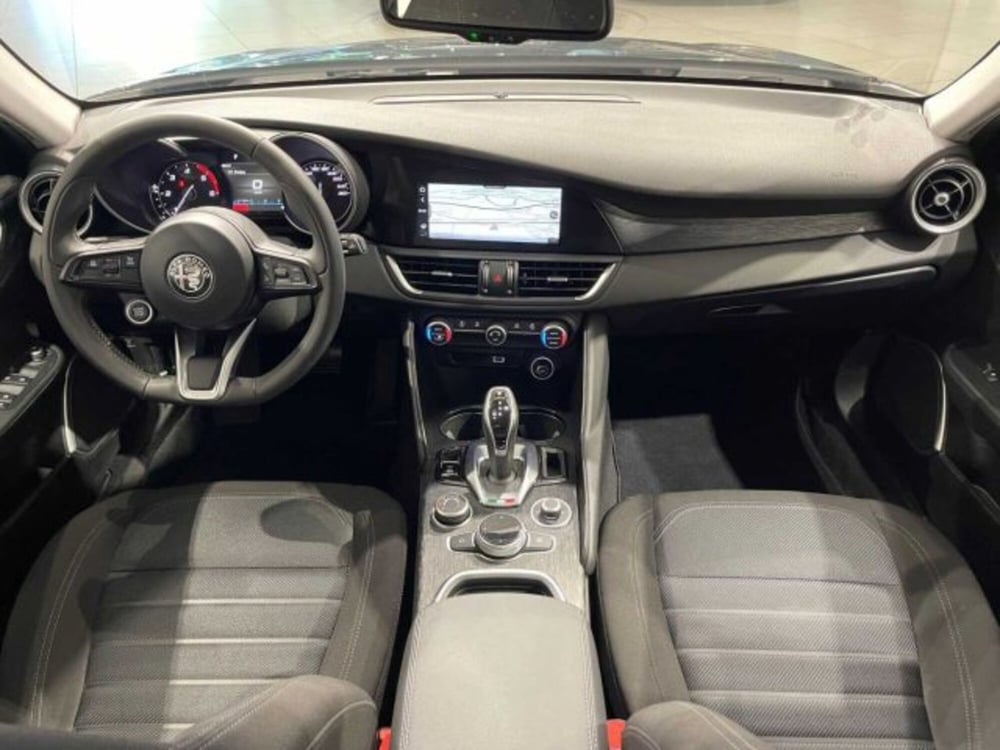 Alfa Romeo Giulia usata a Sondrio (12)