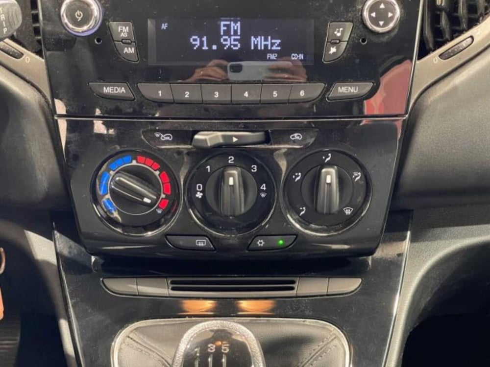 Lancia Ypsilon usata a Sondrio (16)