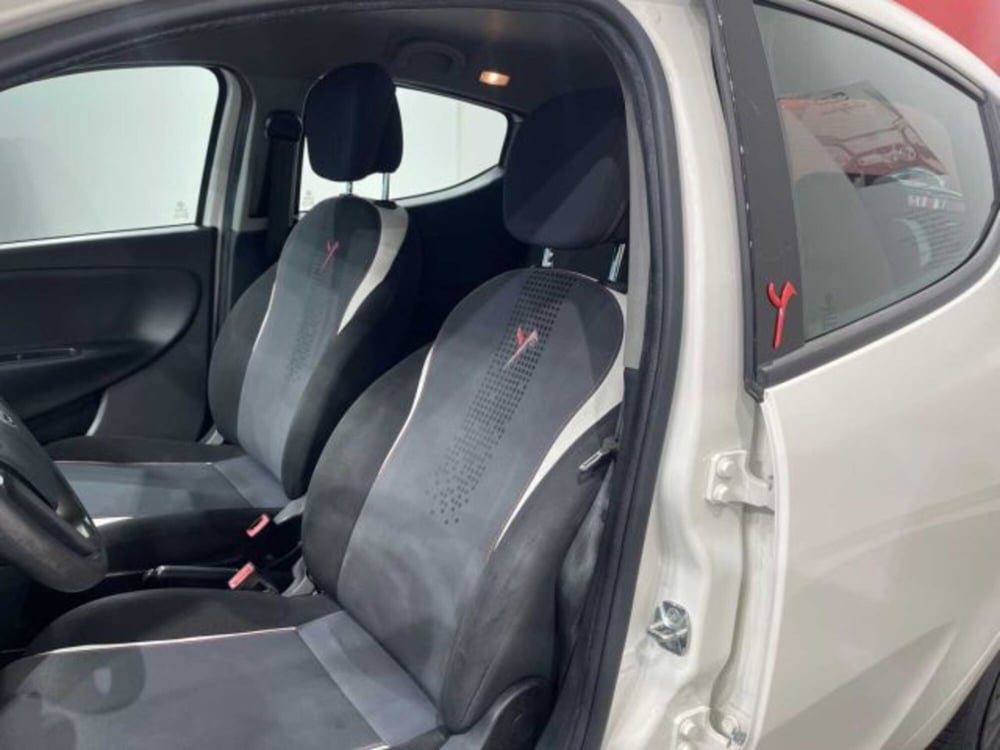 Lancia Ypsilon usata a Sondrio (17)