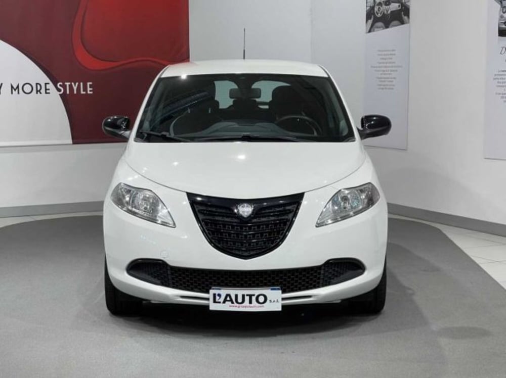 Lancia Ypsilon usata a Sondrio (7)
