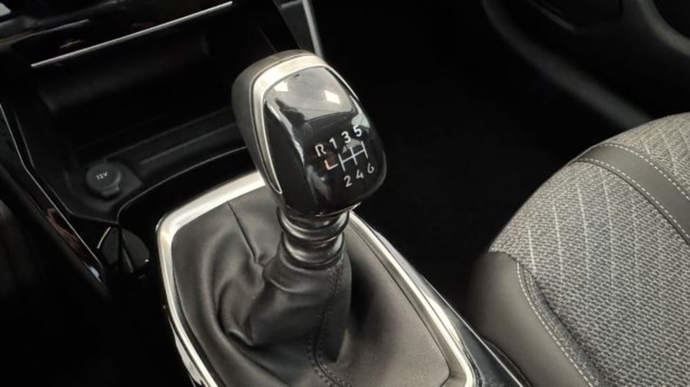 Peugeot 208 nuova a Torino (15)