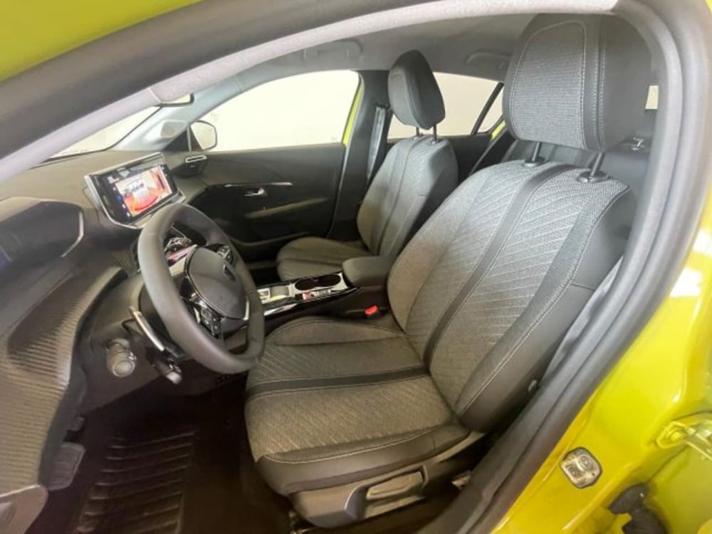 Peugeot 208 nuova a Torino (12)