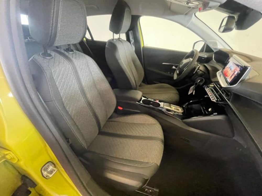 Peugeot 208 nuova a Torino (13)