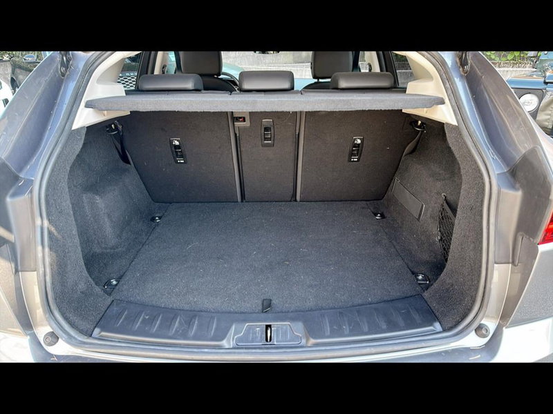 Jaguar E-Pace usata a Varese (11)