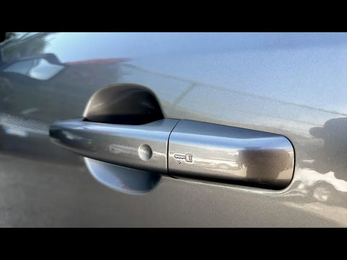 Jaguar E-Pace usata a Varese (12)