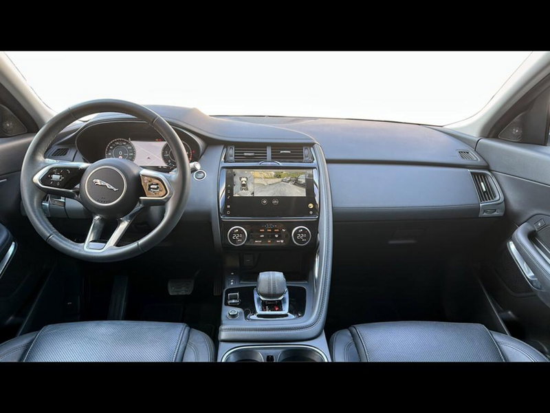 Jaguar E-Pace usata a Varese (4)