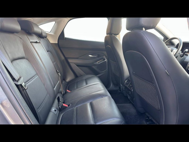 Jaguar E-Pace usata a Varese (5)