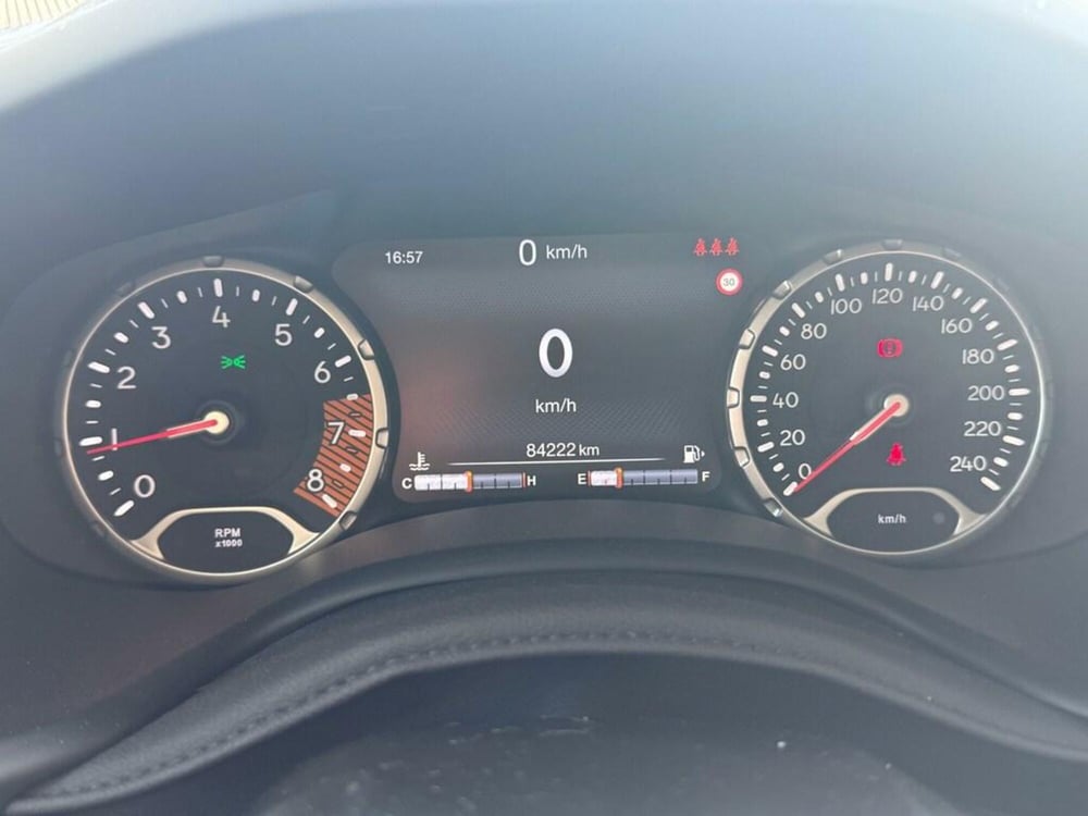 Jeep Renegade usata a Varese (8)