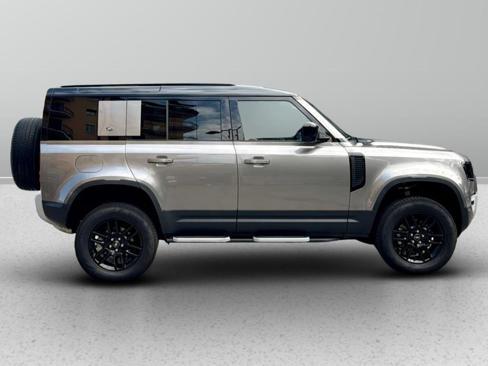 Land Rover Defender usata a Varese (6)