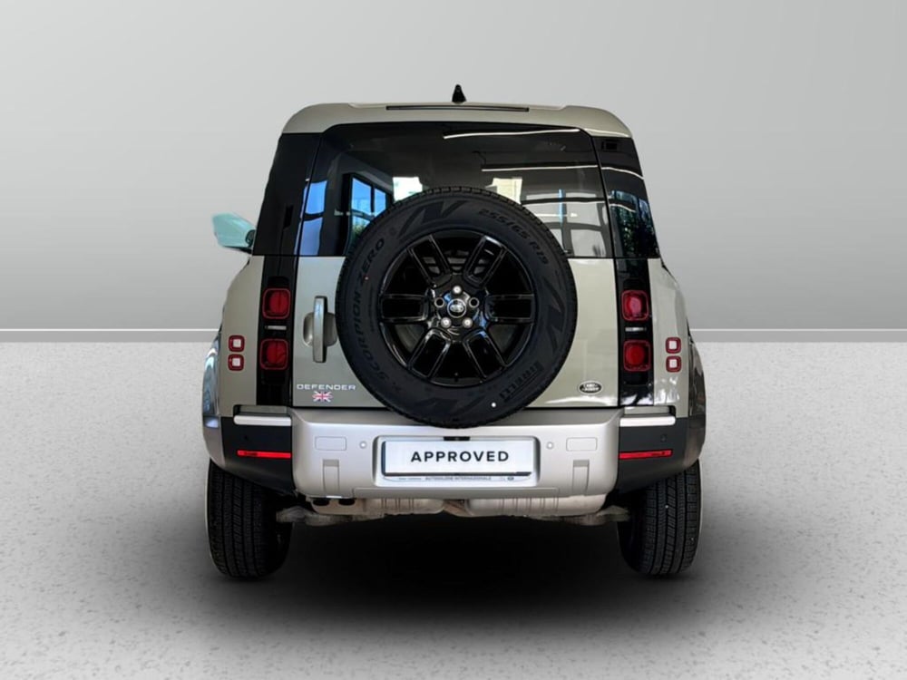 Land Rover Defender usata a Varese (7)