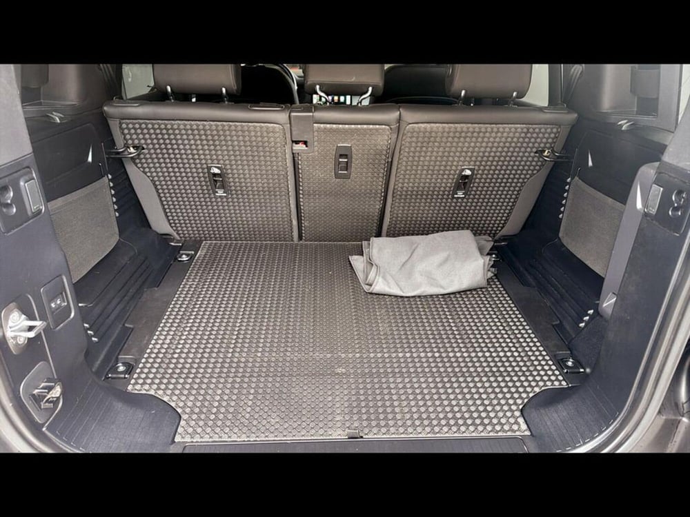 Land Rover Defender usata a Varese (13)
