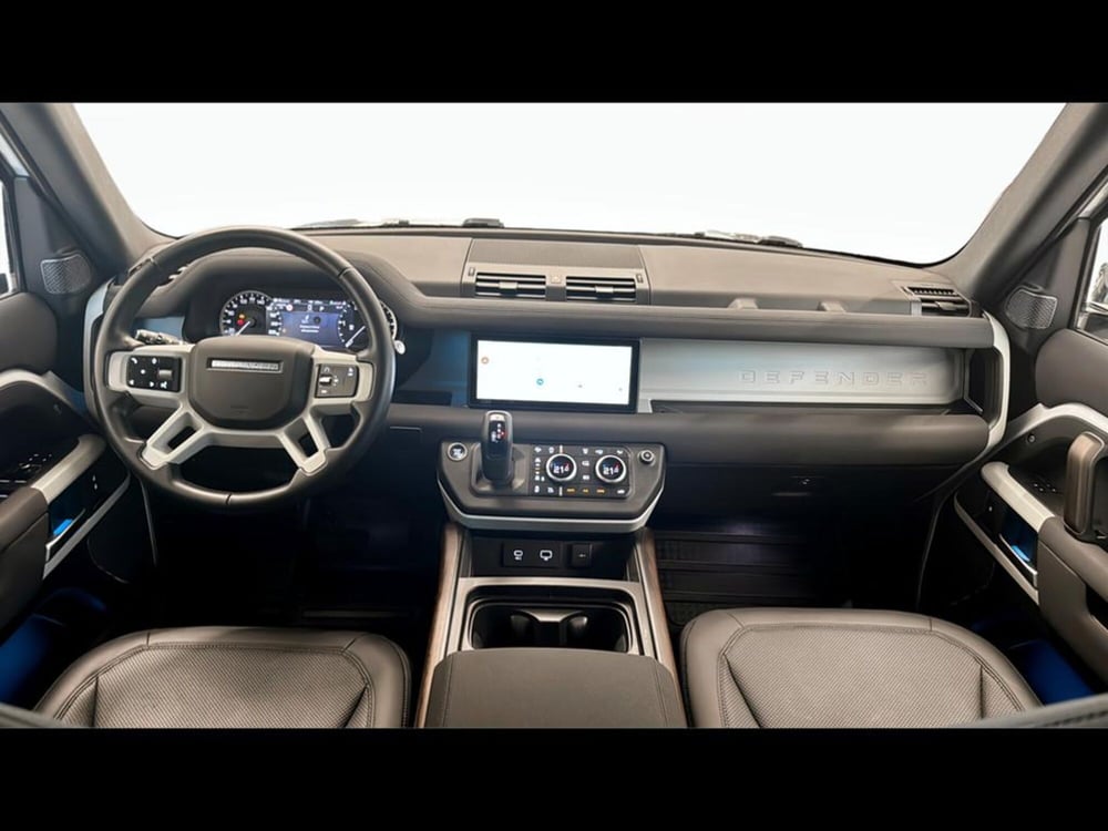 Land Rover Defender usata a Varese (4)