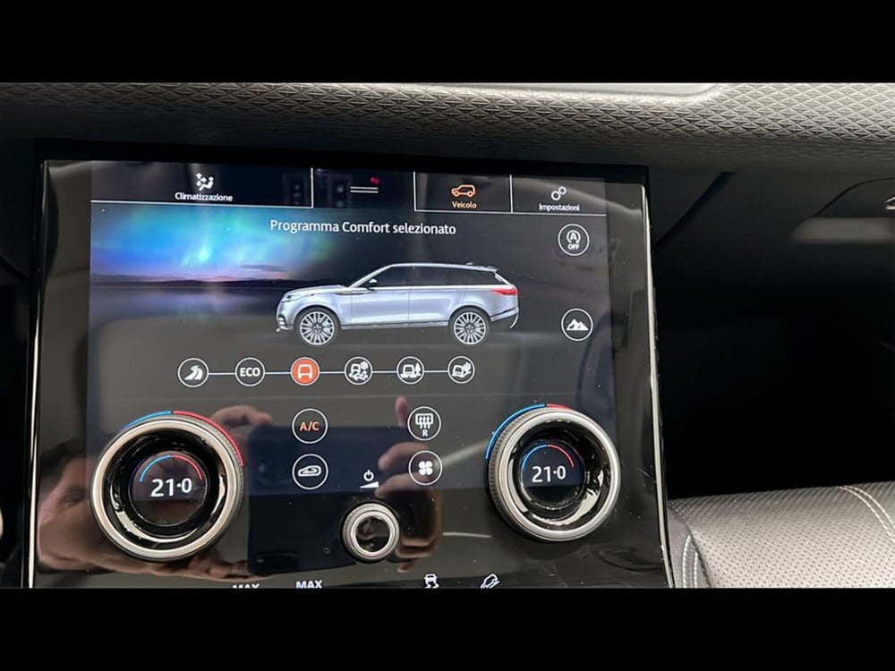 Land Rover Range Rover Velar usata a Varese (12)