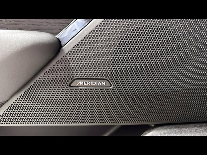 Land Rover Range Rover Velar nuova a Varese (11)