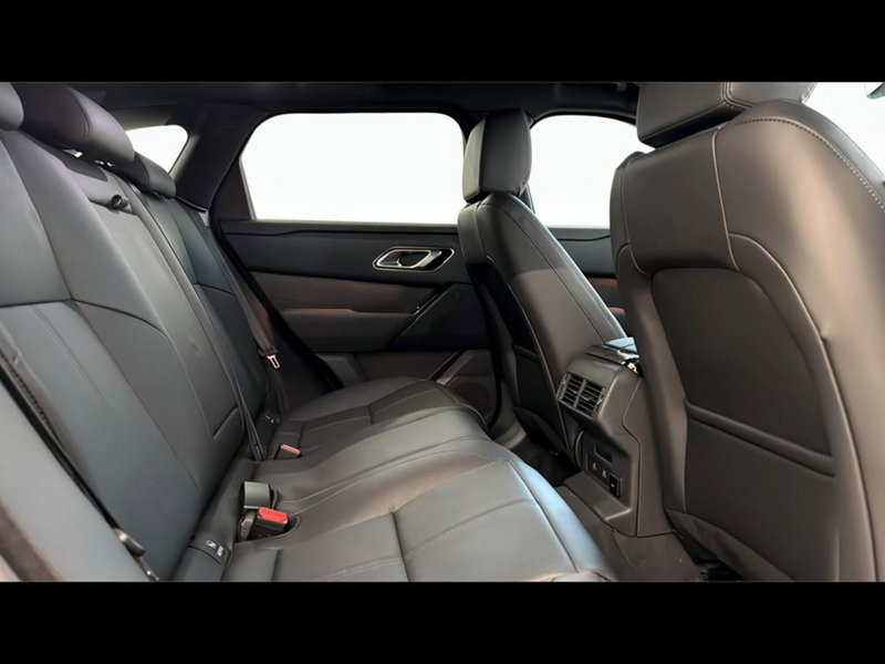 Land Rover Range Rover Velar nuova a Varese (5)