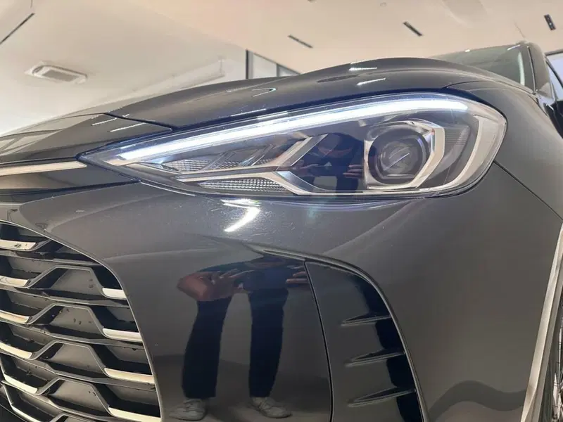 Mg ZS nuova a Varese (13)