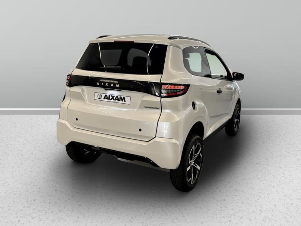 Aixam Crossover 482 nuova a Varese (2)