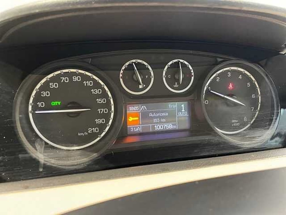 Lancia Ypsilon usata a Ravenna (13)