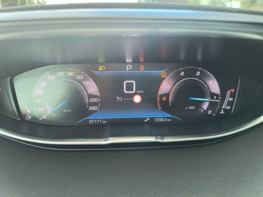 Peugeot 3008 usata a Frosinone (11)