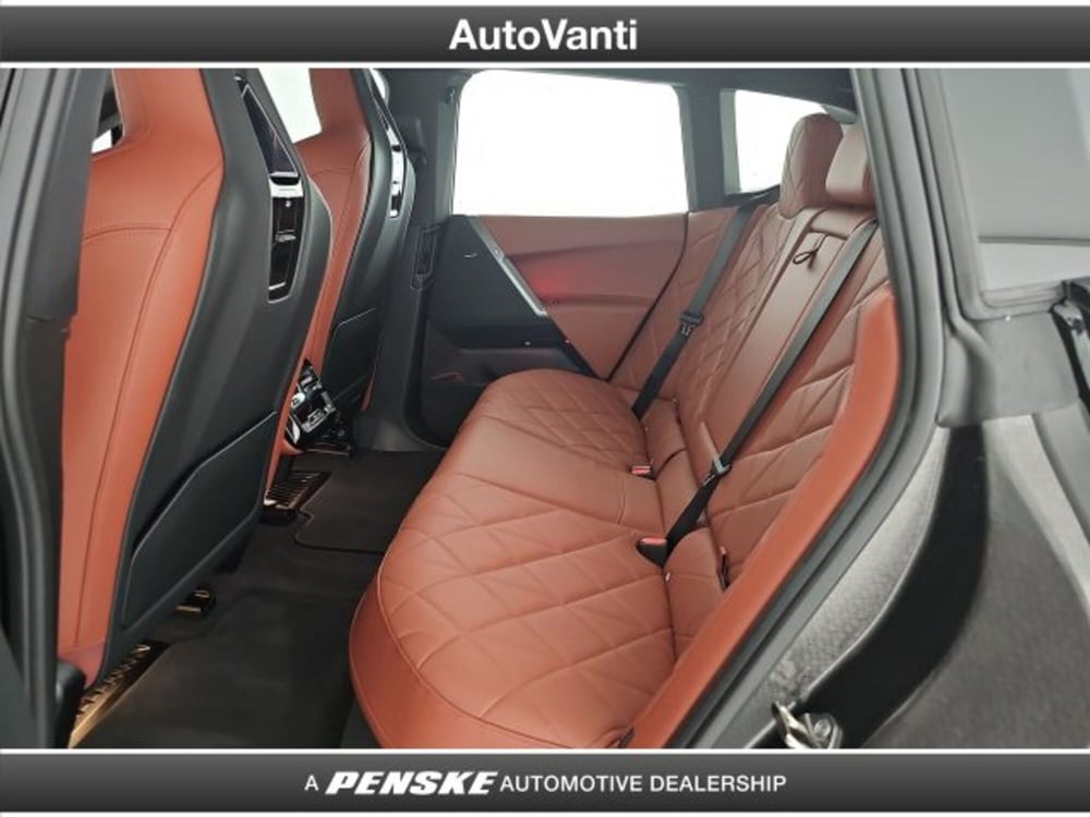 BMW iX usata a Bologna (11)