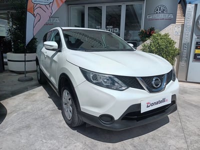 Nissan Qashqai 1.5 dCi Visia del 2015 usata a Triggiano