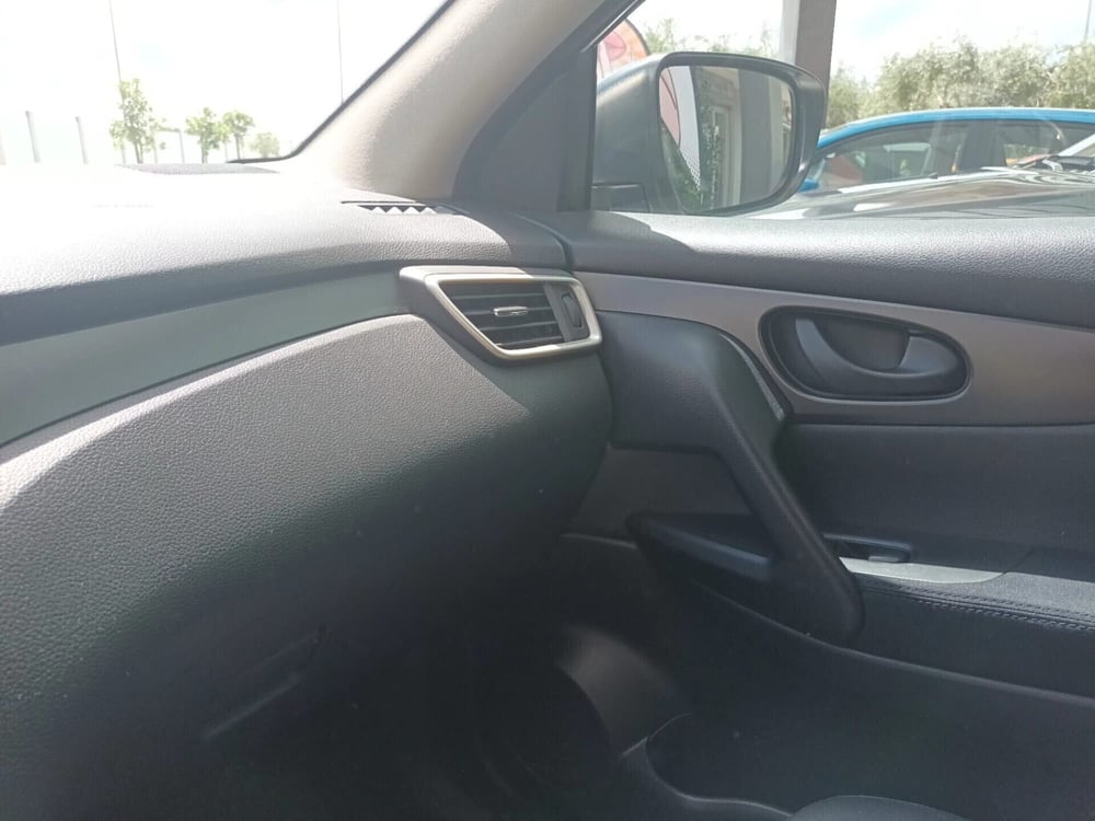 Nissan Qashqai usata a Bari (14)