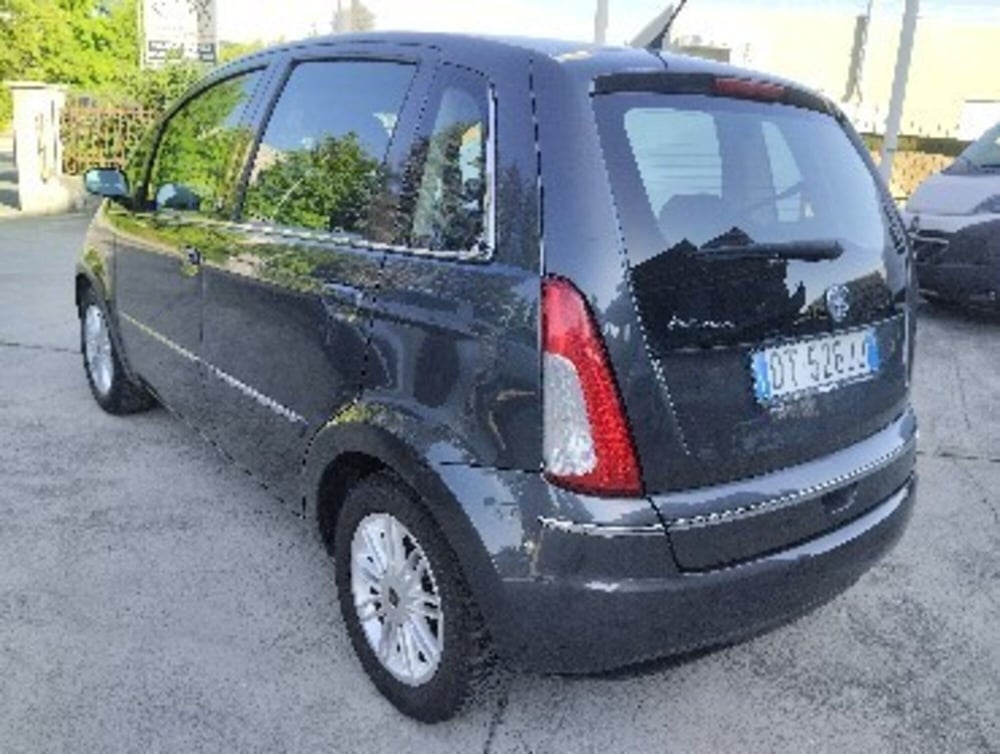 Lancia Musa usata a Asti (3)