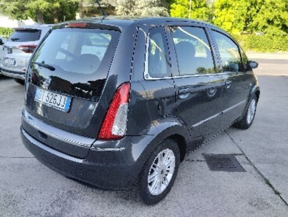 Lancia Musa usata a Asti (4)