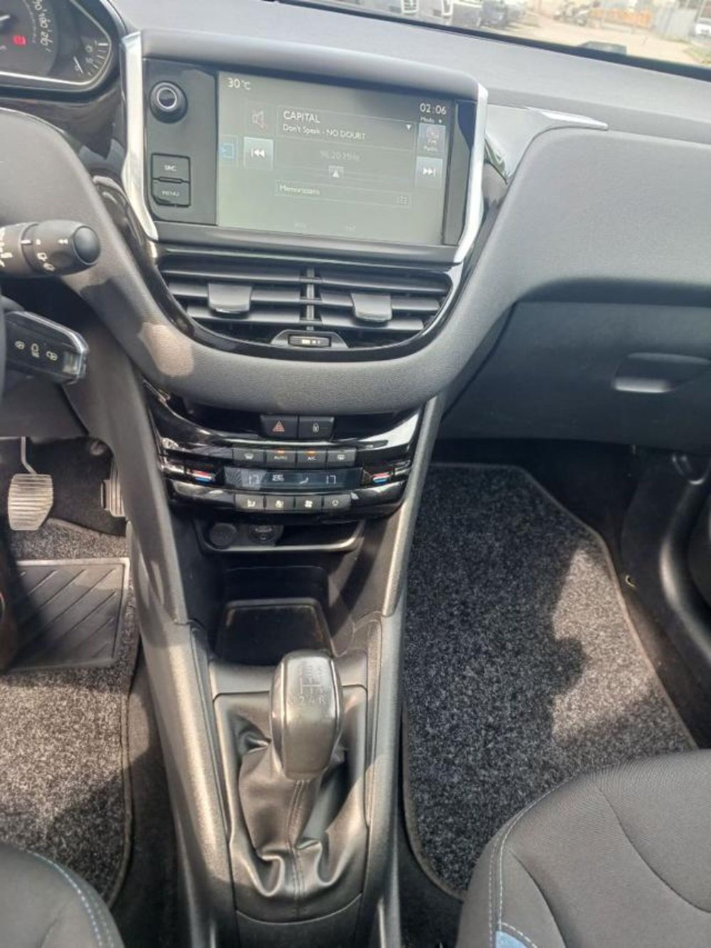 Peugeot 208 usata a Savona (20)