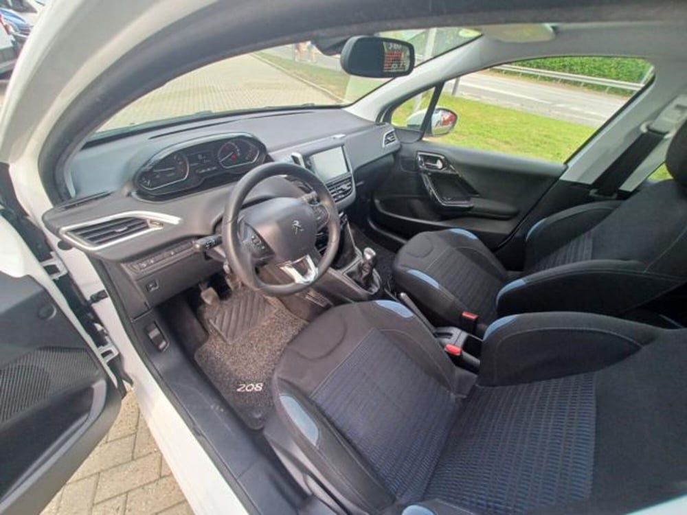 Peugeot 208 usata a Savona (9)