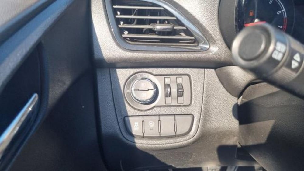 Opel Karl usata a Savona (17)