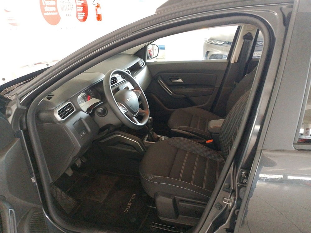 Dacia Duster usata a Lecce (17)