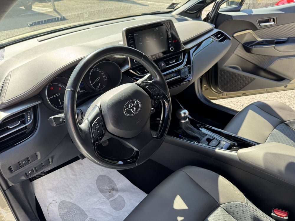 Toyota Toyota C-HR usata a Como (10)