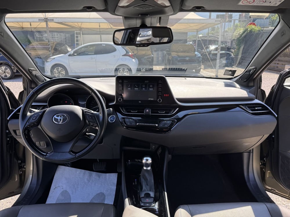Toyota Toyota C-HR usata a Como (8)