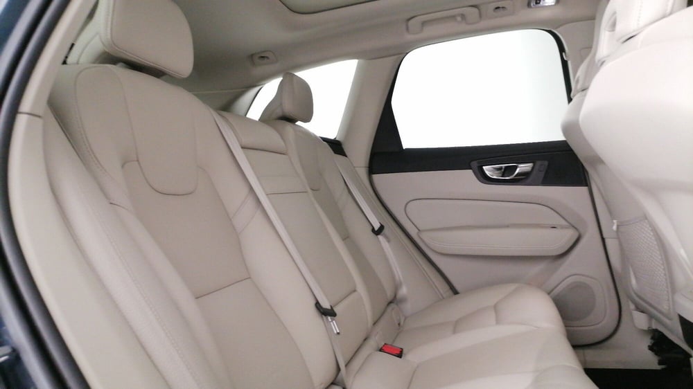 Volvo XC60 usata a Roma (8)