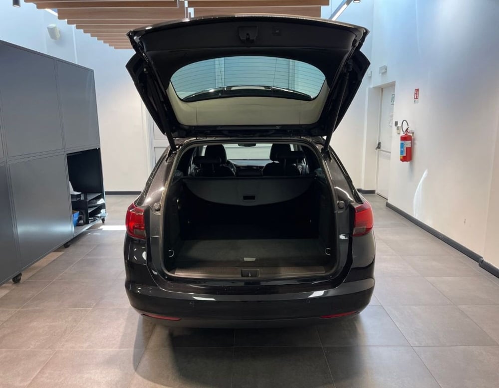 Opel Astra Station Wagon usata a Ferrara (9)