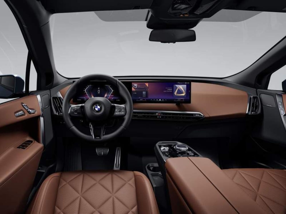 BMW iX nuova a Torino (4)