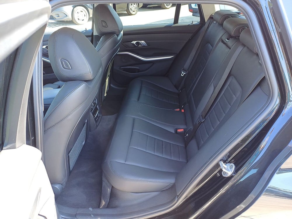 BMW Serie 3 Touring usata  (7)