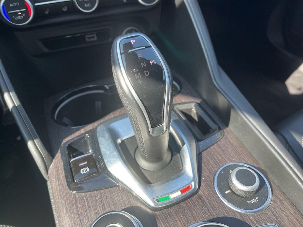 Alfa Romeo Giulia usata a Torino (15)
