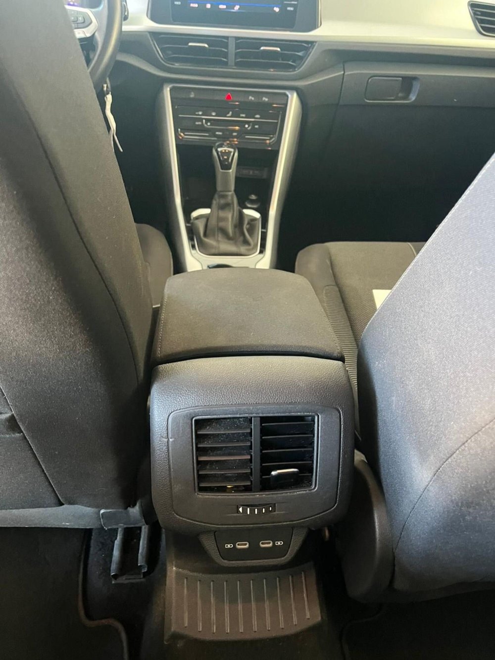 Volkswagen T-Roc usata a Milano (18)