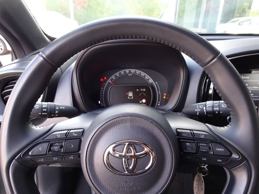 Toyota Aygo X usata a Treviso (15)