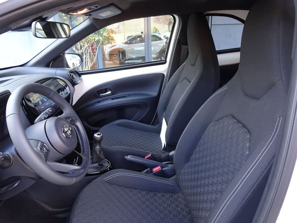 Toyota Aygo X nuova a Treviso (10)